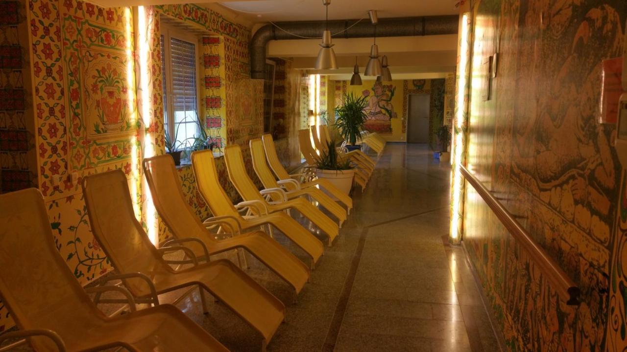 Hotel Reuterhof Reuterstadt Stavenhagen Extérieur photo