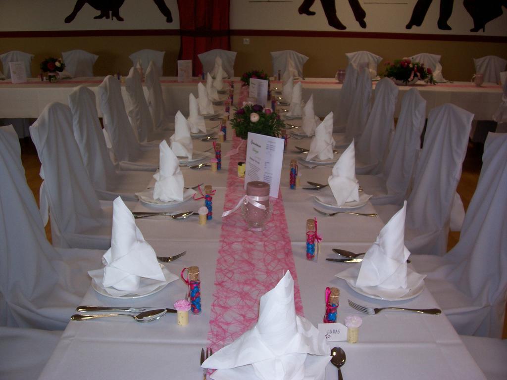 Hotel Reuterhof Reuterstadt Stavenhagen Extérieur photo