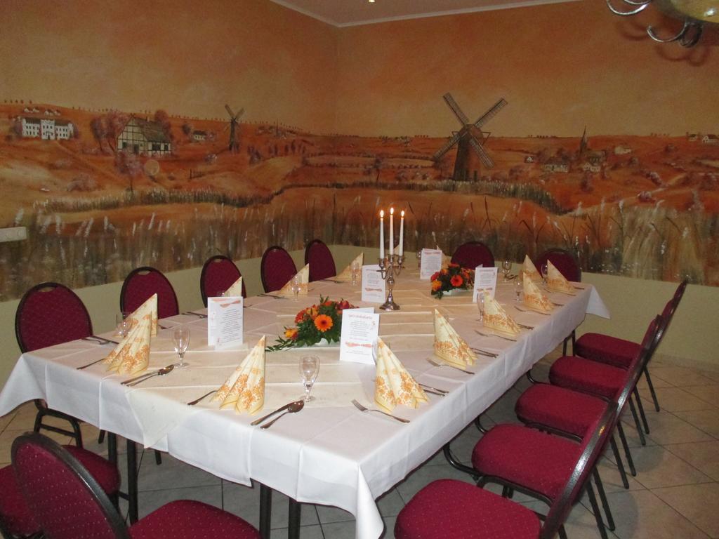 Hotel Reuterhof Reuterstadt Stavenhagen Extérieur photo