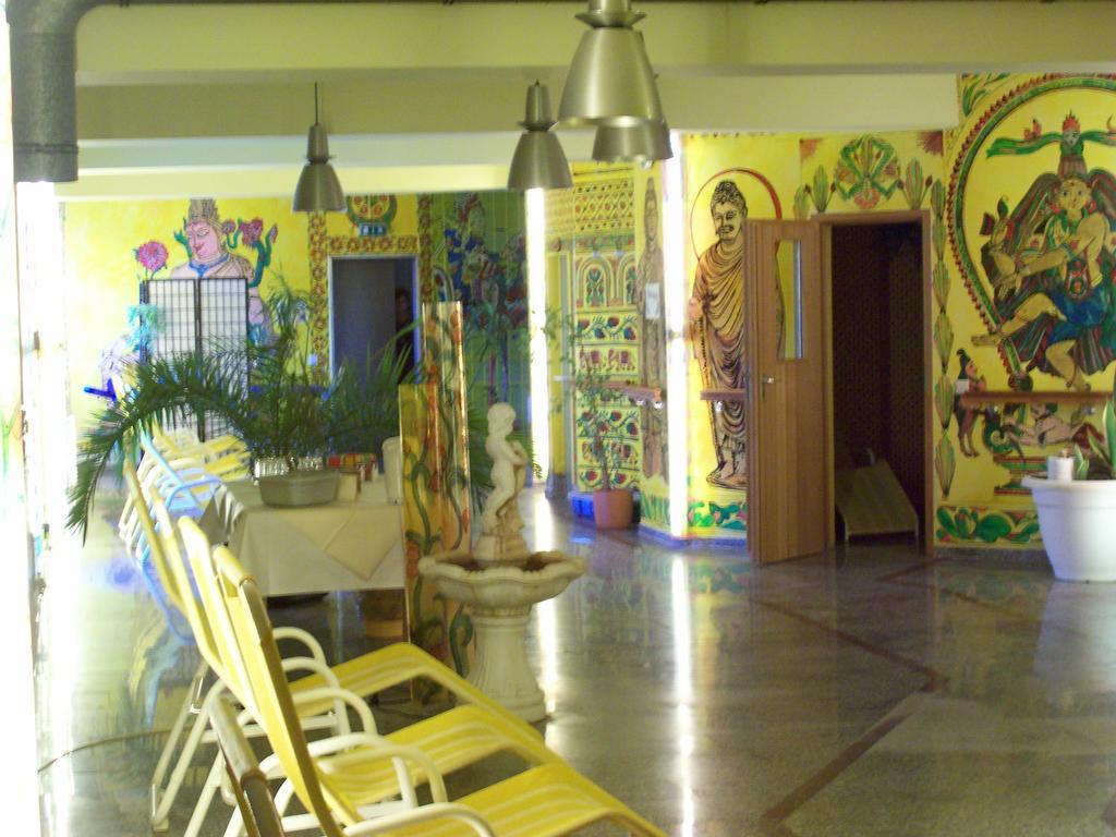 Hotel Reuterhof Reuterstadt Stavenhagen Extérieur photo