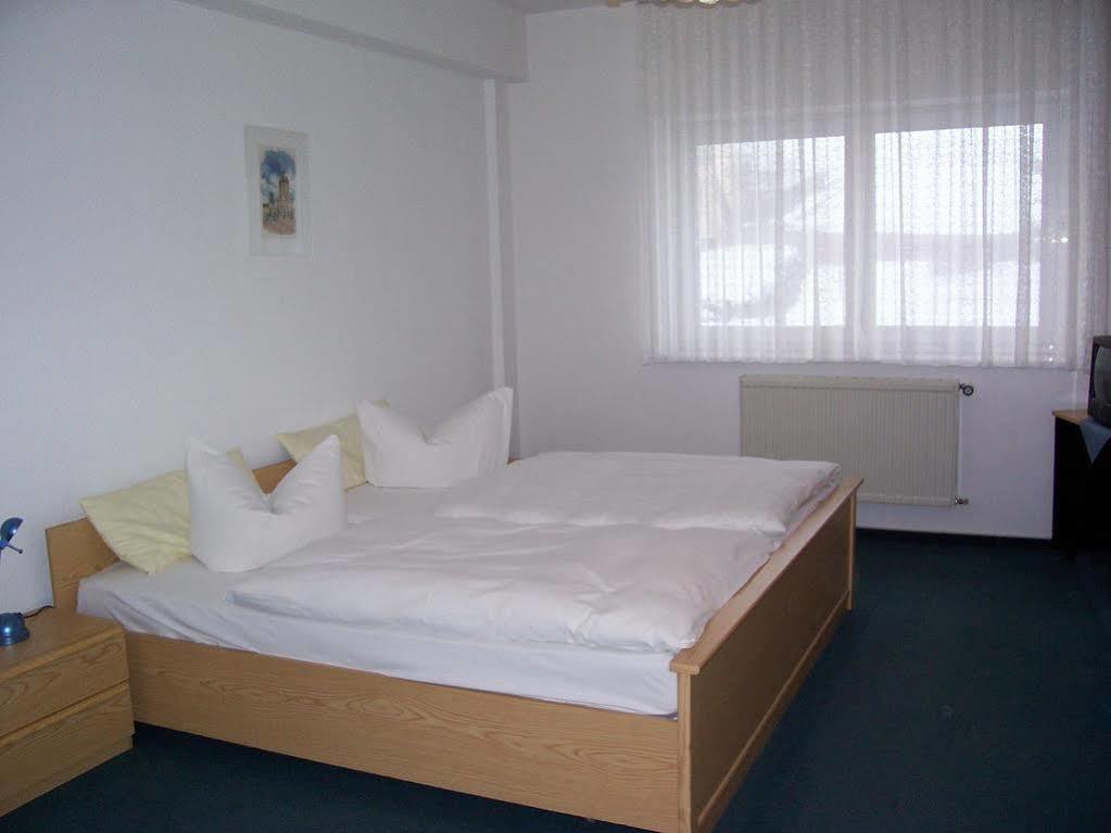 Hotel Reuterhof Reuterstadt Stavenhagen Extérieur photo